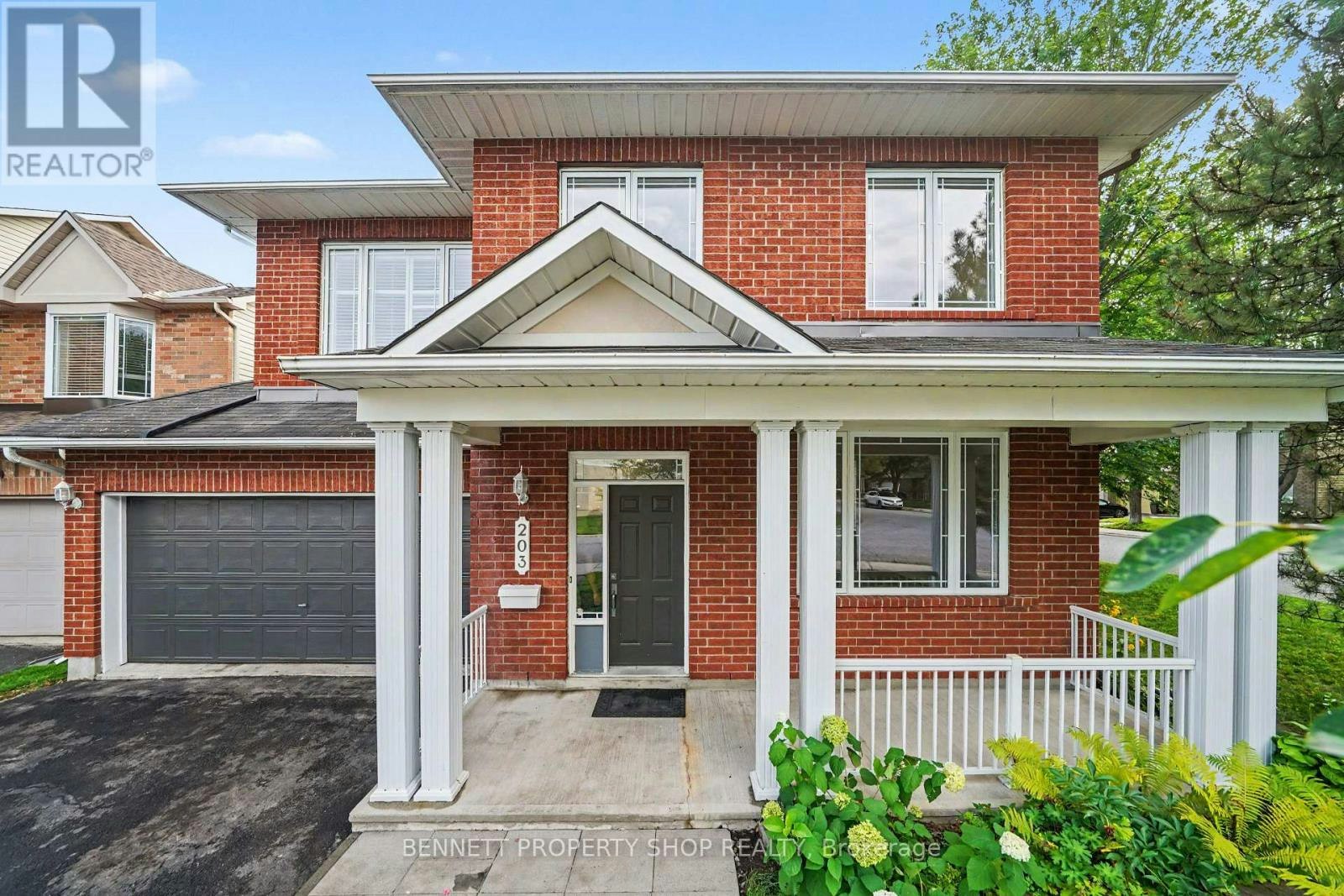 203 Harbour View Street, Ottawa, ON, K2G 7B2