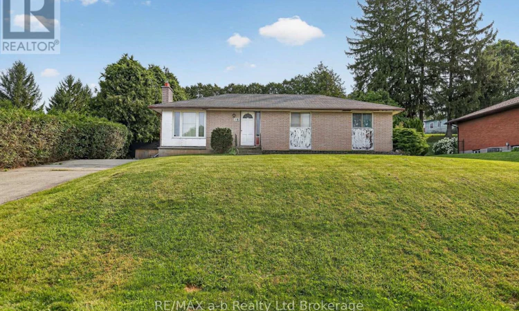 19 Spruce Road