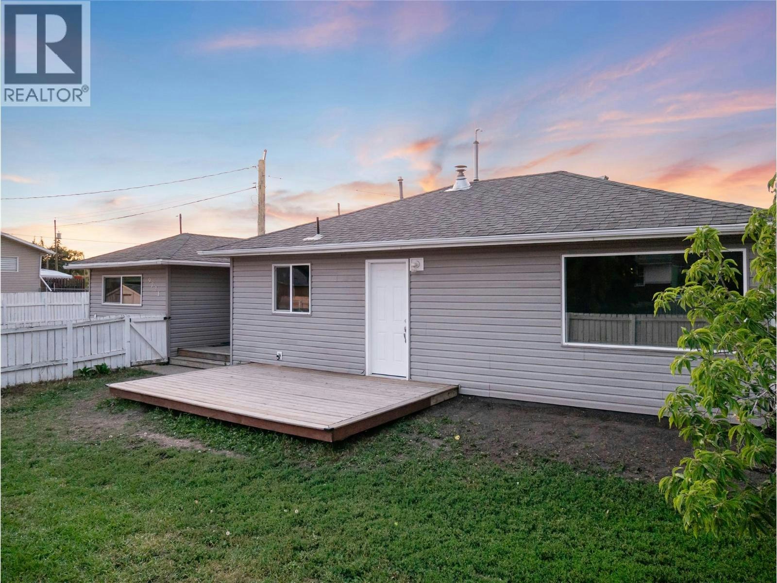 9721 2 Street, Dawson Creek, BC, V1G 3K8