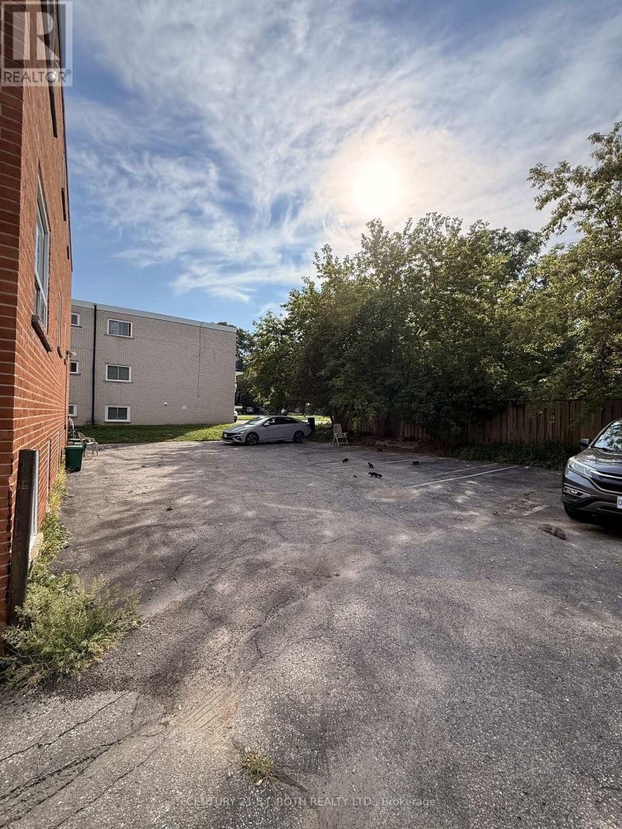 1-13 Queen Street, Barrie, ON, L4M 1Y9 - 9