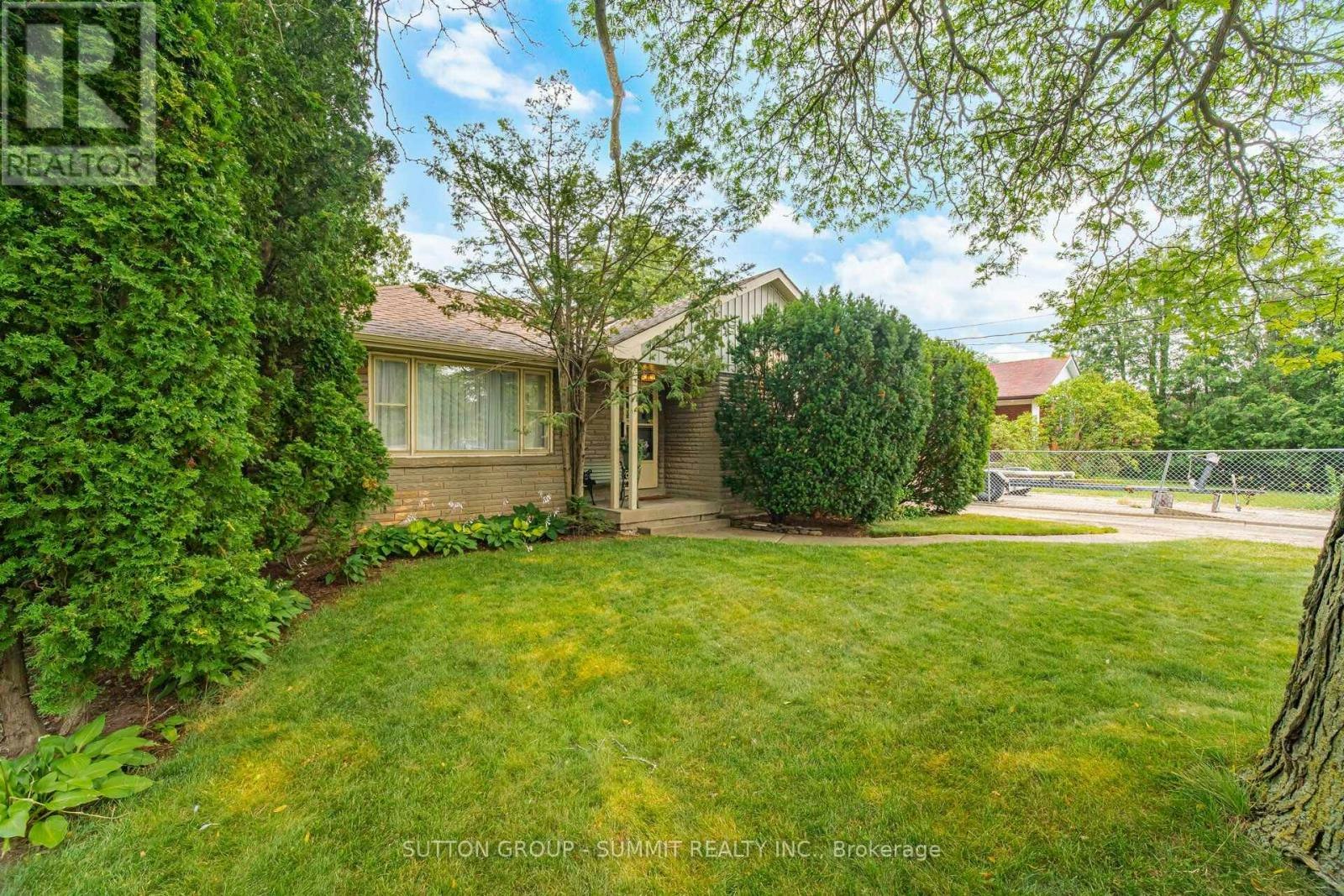 25 Arch Road, Mississauga, ON, L5M 1M4