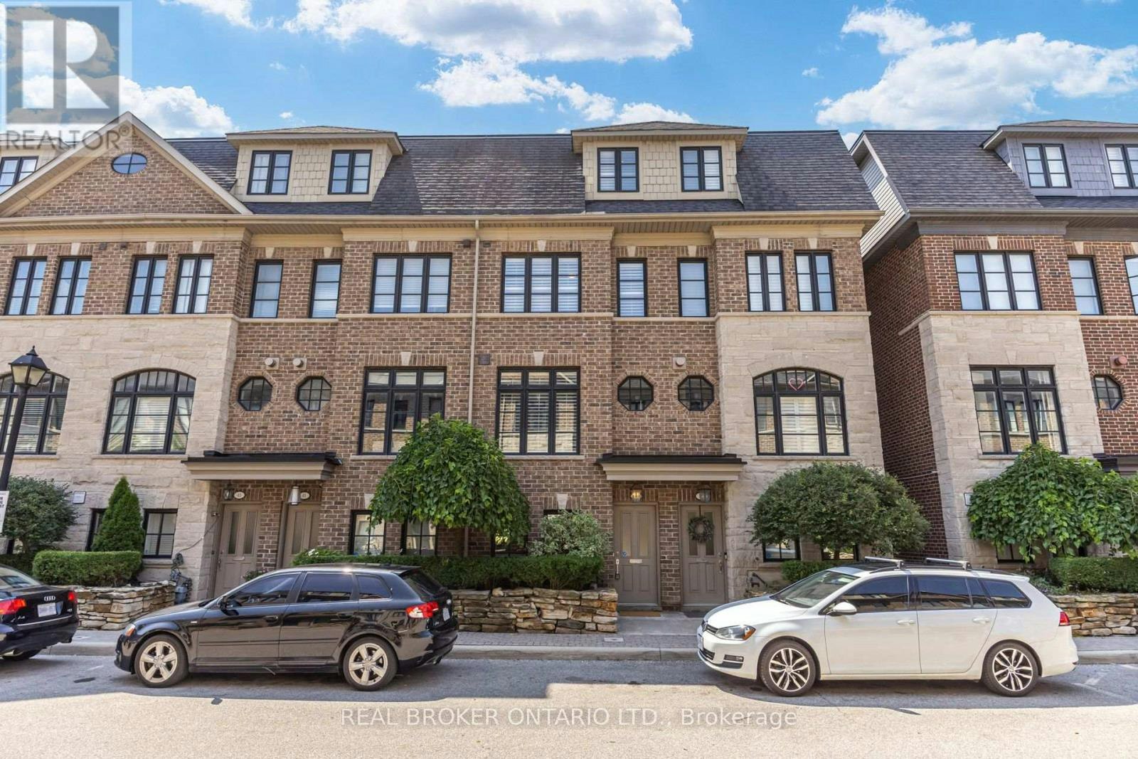 39 Ruby Lang Lane, Toronto, ON, M8Z 0B8