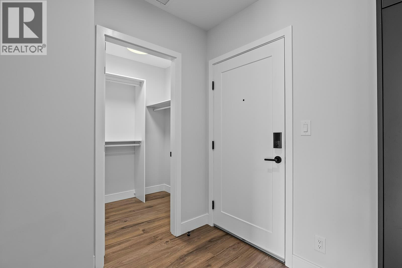 307-75 Predator Ridge Drive, Vernon, BC, V1H 1G4 - 9