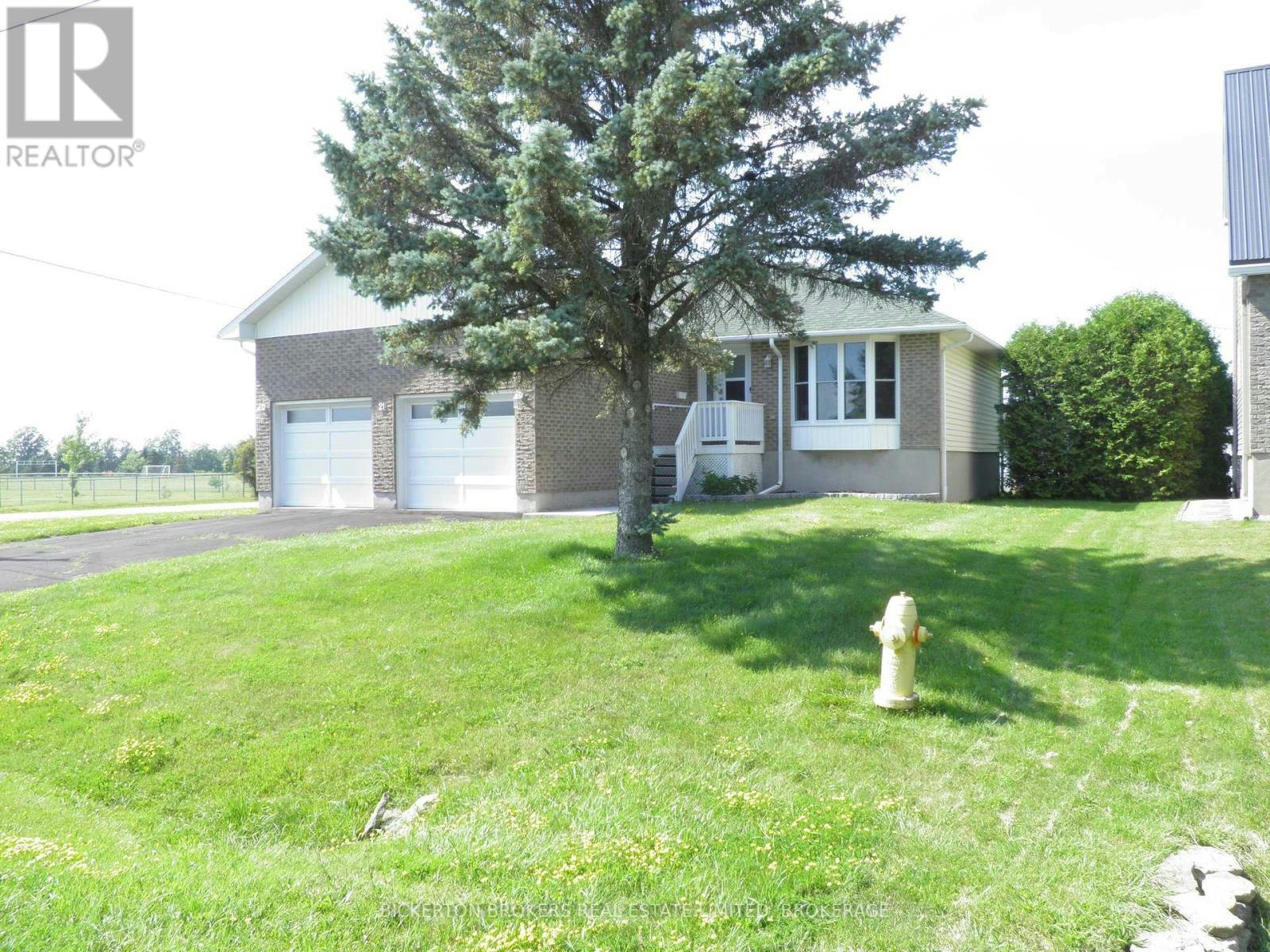 21 Frederick St Street, Leeds and the Thousand Islands, ON, K0E 1L0