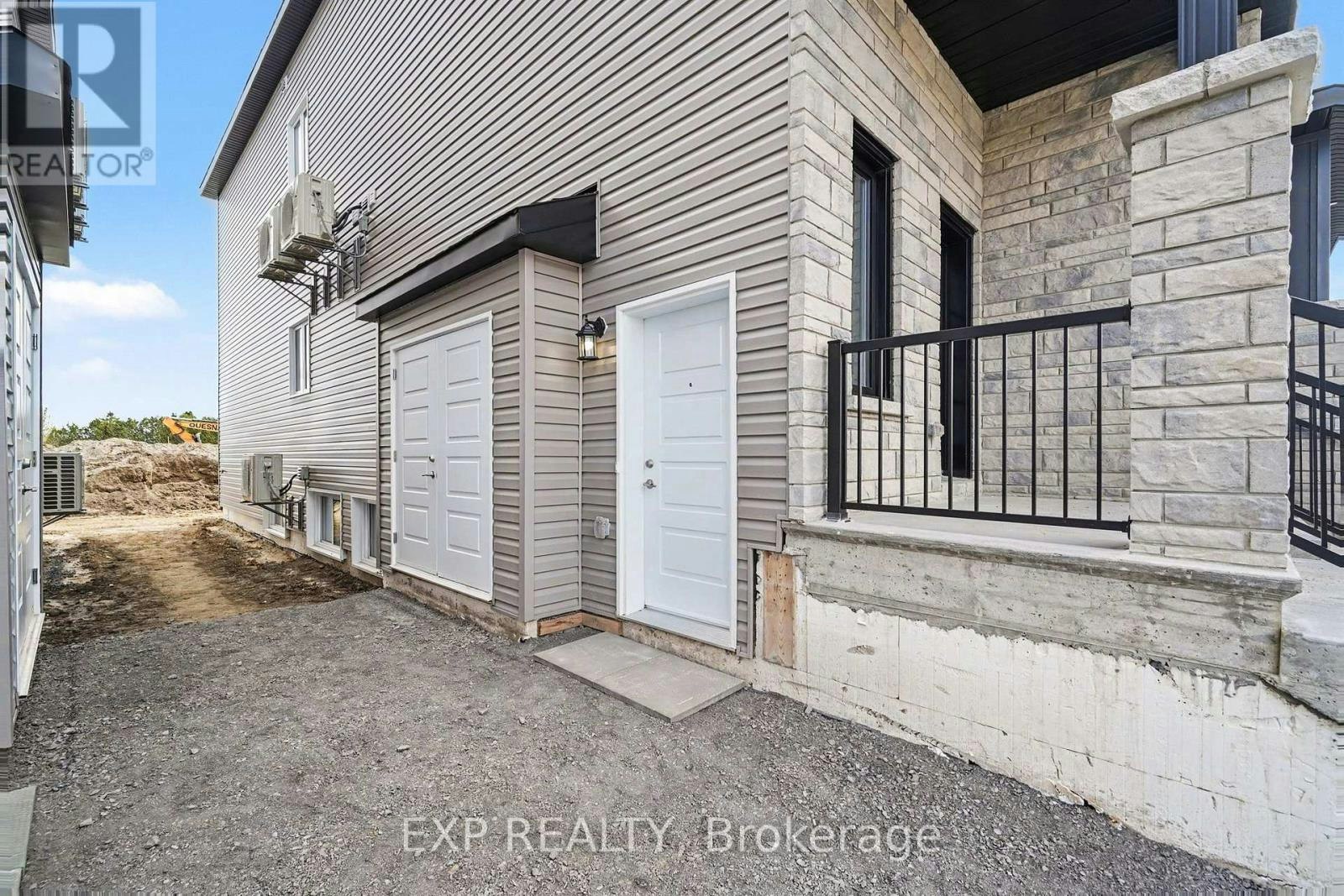 B-492 Falcon Lane, Russell, ON, K4R 0M5 - 2