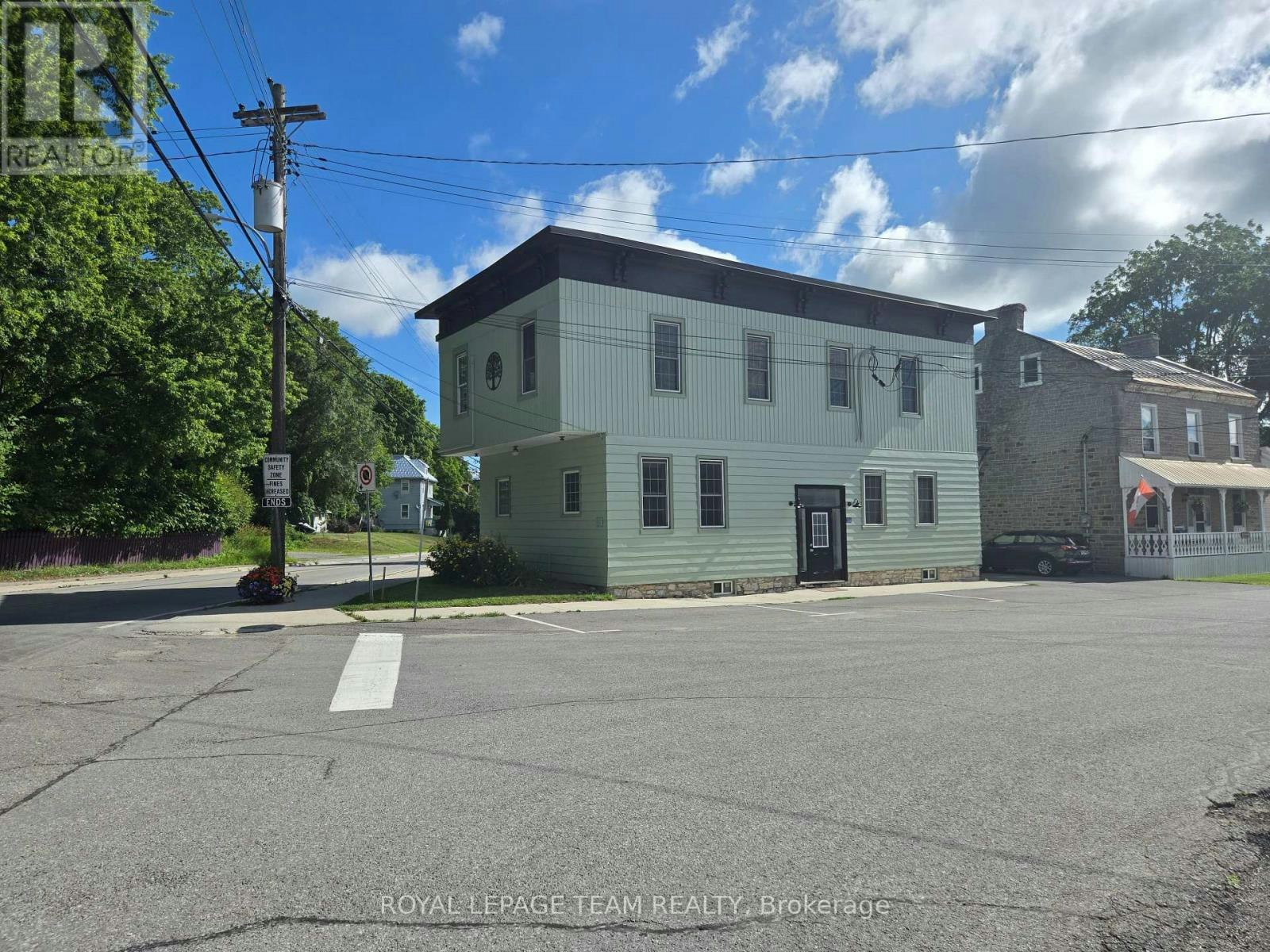 106 Renfrew Street S, Mississippi Mills, ON, K0A 2X0