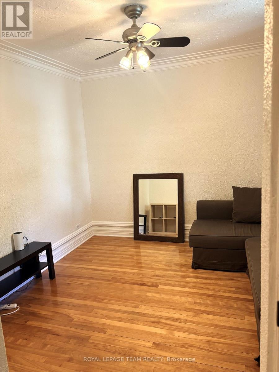 1 Main Level 17 Adelaide Street, Ottawa, ON, K1S 3R9 - 5