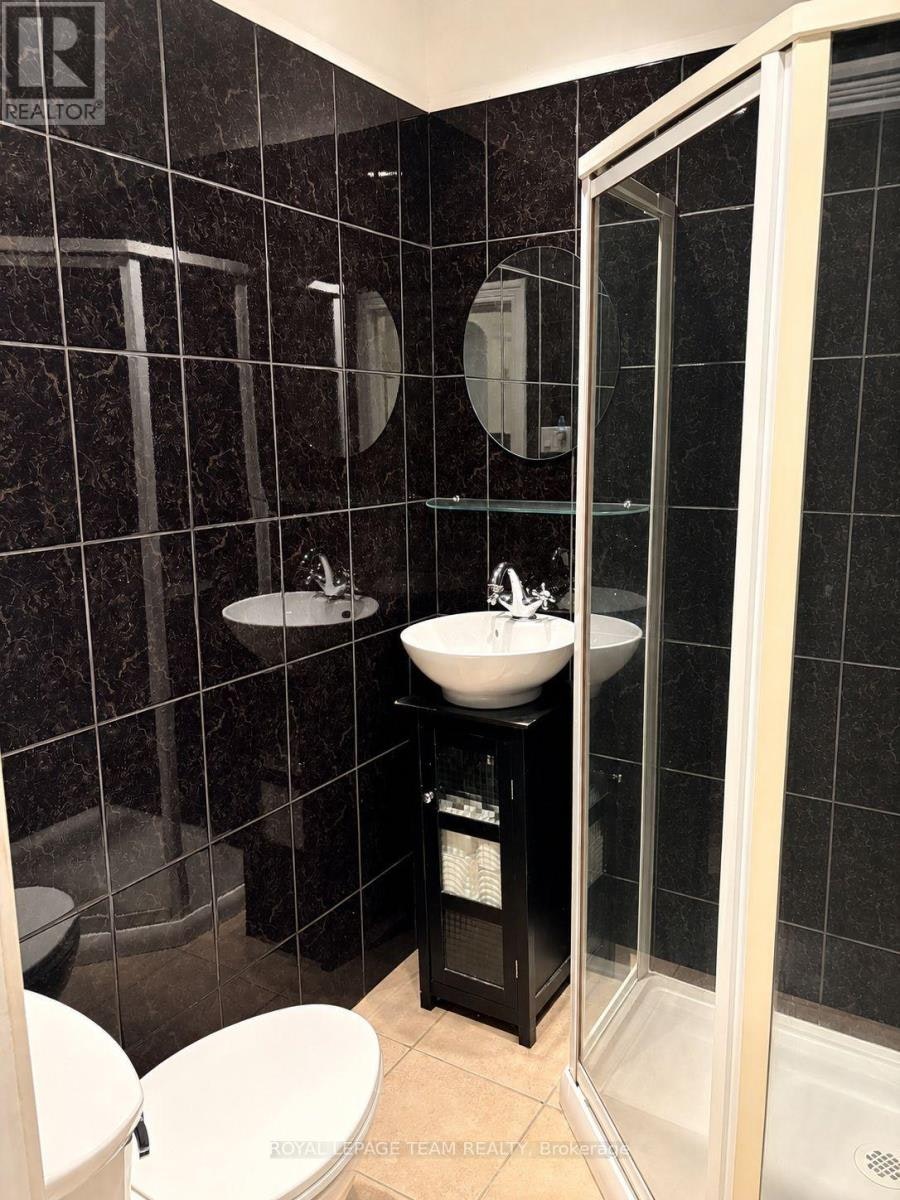 1 Main Level 17 Adelaide Street, Ottawa, ON, K1S 3R9 - 7