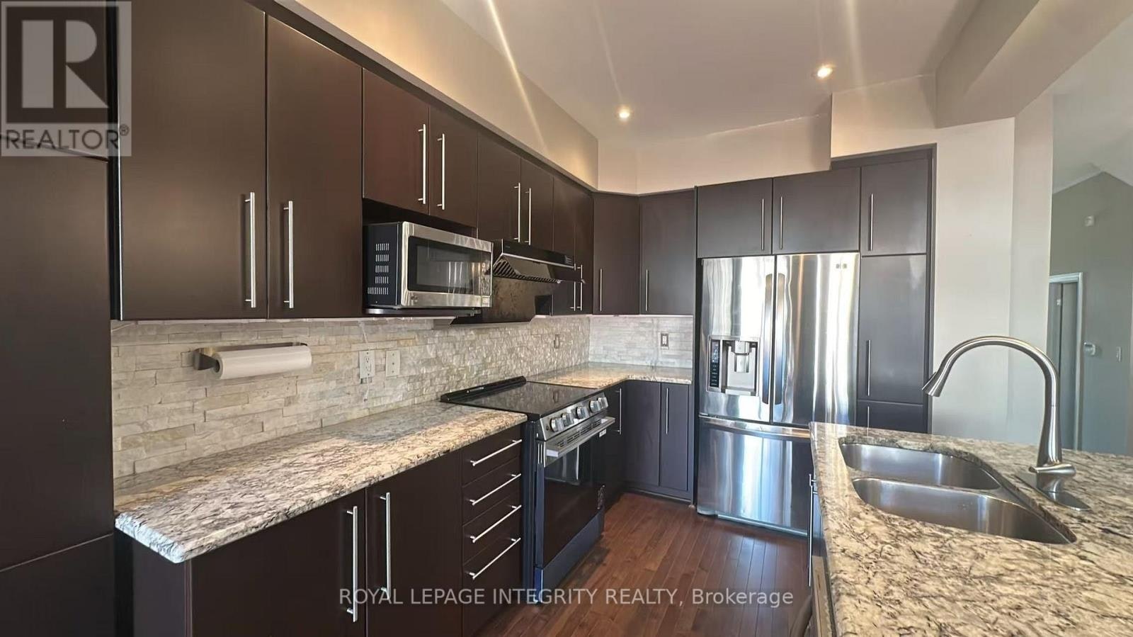 6067 Bluff Drive NORTH, Ottawa, ON, K1V 2L6 - 6