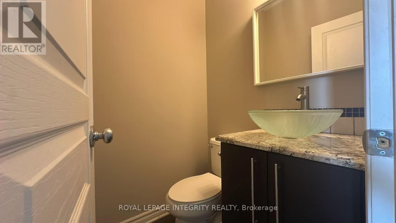 6067 Bluff Drive NORTH, Ottawa, ON, K1V 2L6 - 3