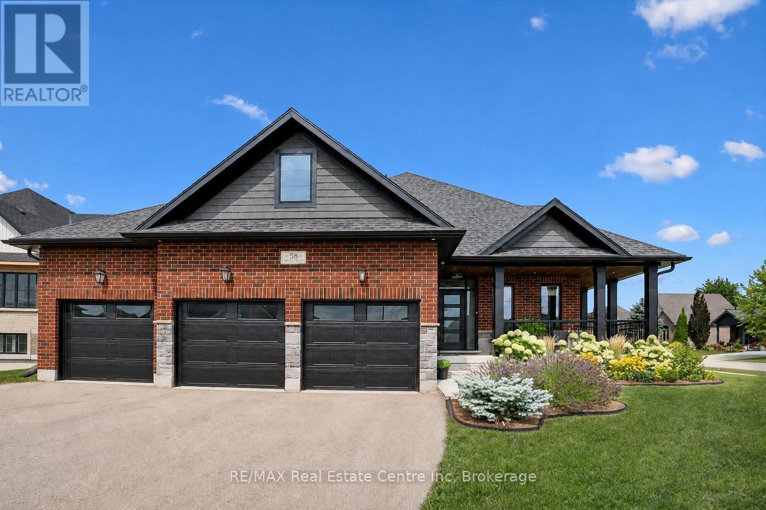 58 Carriage Crossing, Mapleton, ON, N0G 1P0