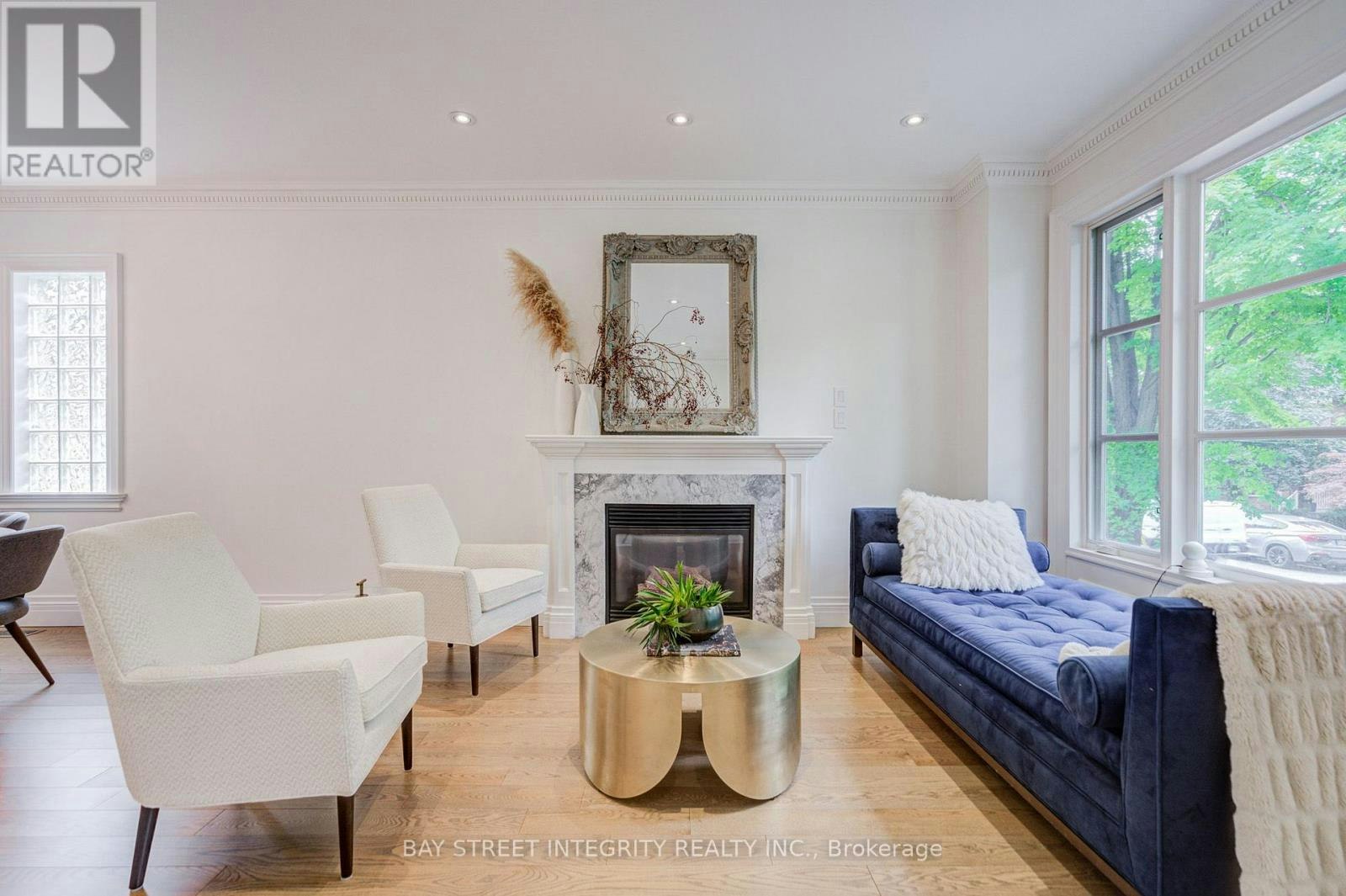 354 Old Orchard Grove, Toronto, ON, M5M 2E9 - 4