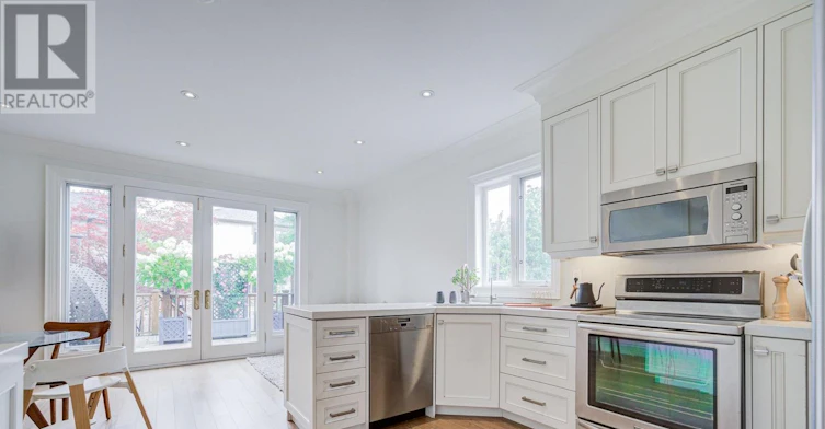 354 Old Orchard Grove, Toronto, ON, M5M 2E9 - 14