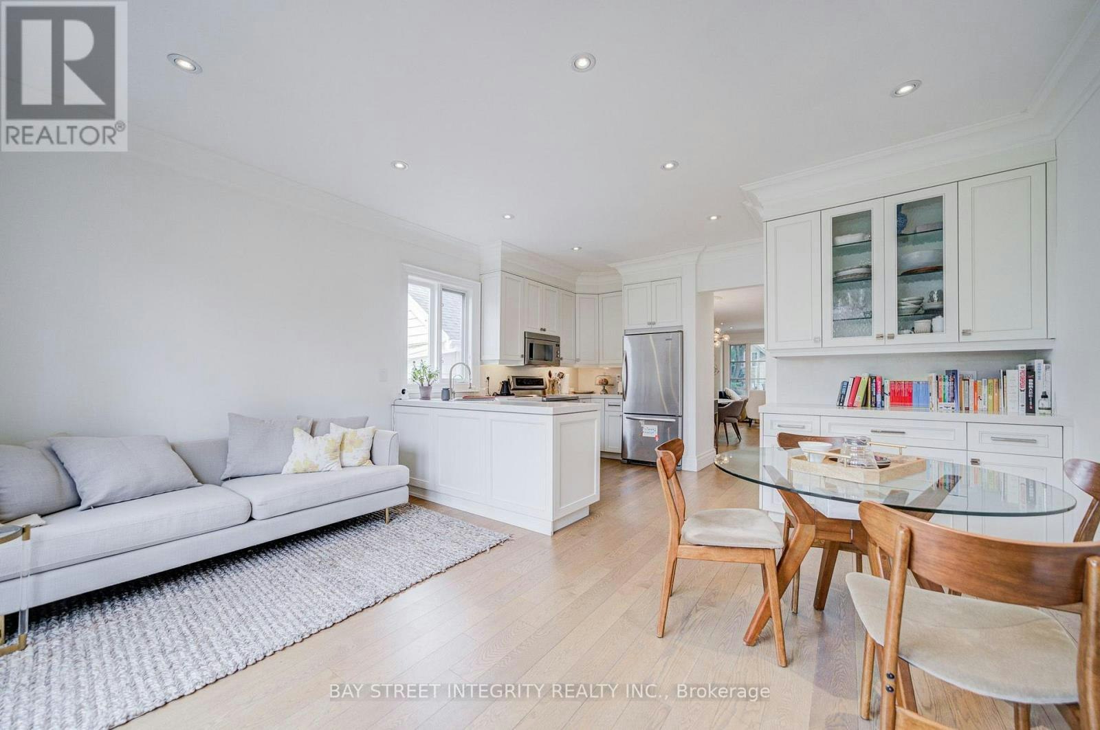 354 Old Orchard Grove, Toronto, ON, M5M 2E9 - 17