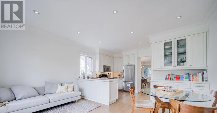 354 Old Orchard Grove, Toronto, ON, M5M 2E9 - 17
