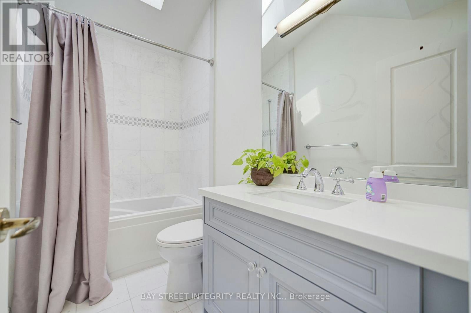 354 Old Orchard Grove, Toronto, ON, M5M 2E9 - 35