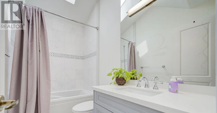 354 Old Orchard Grove, Toronto, ON, M5M 2E9 - 35