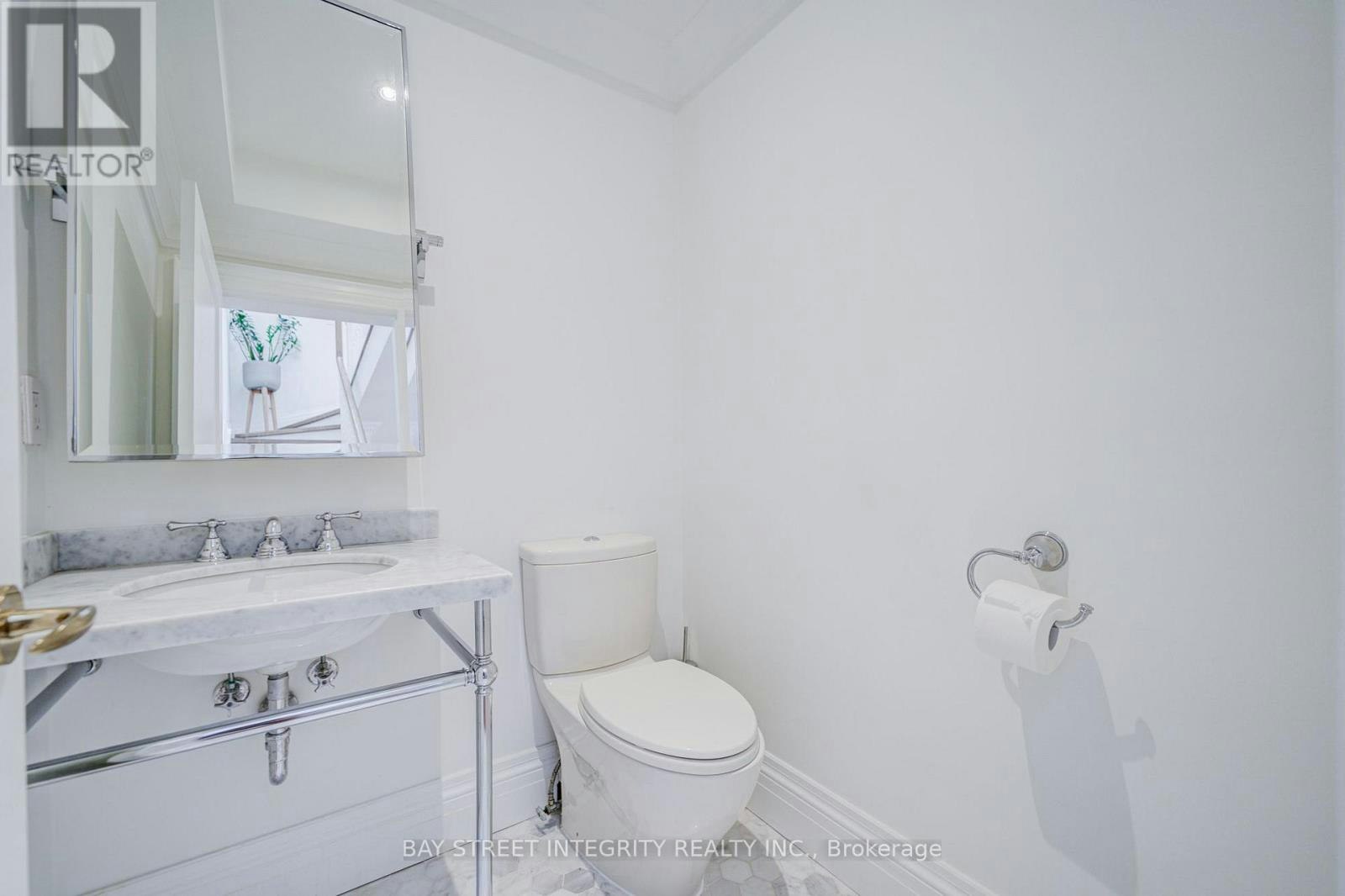 354 Old Orchard Grove, Toronto, ON, M5M 2E9 - 12