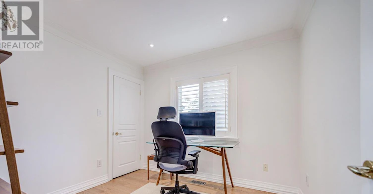 354 Old Orchard Grove, Toronto, ON, M5M 2E9 - 33