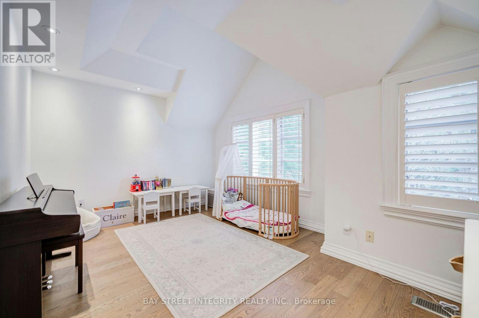 354 Old Orchard Grove, Toronto, ON, M5M 2E9 - 38