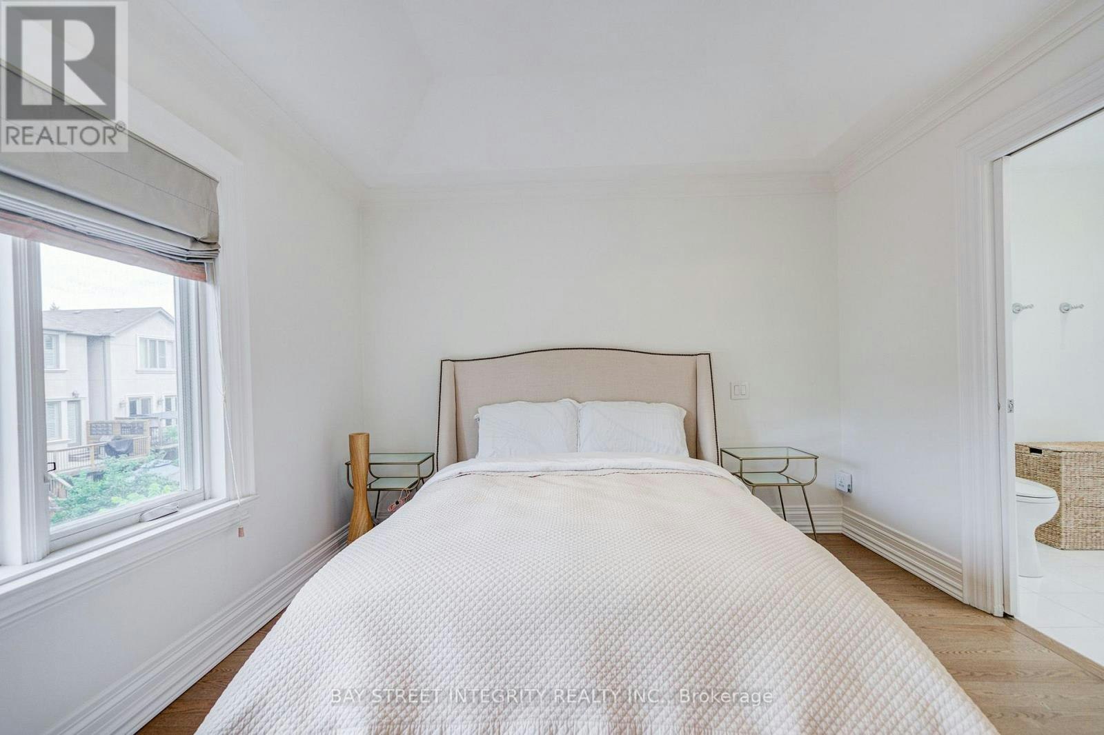 354 Old Orchard Grove, Toronto, ON, M5M 2E9 - 27