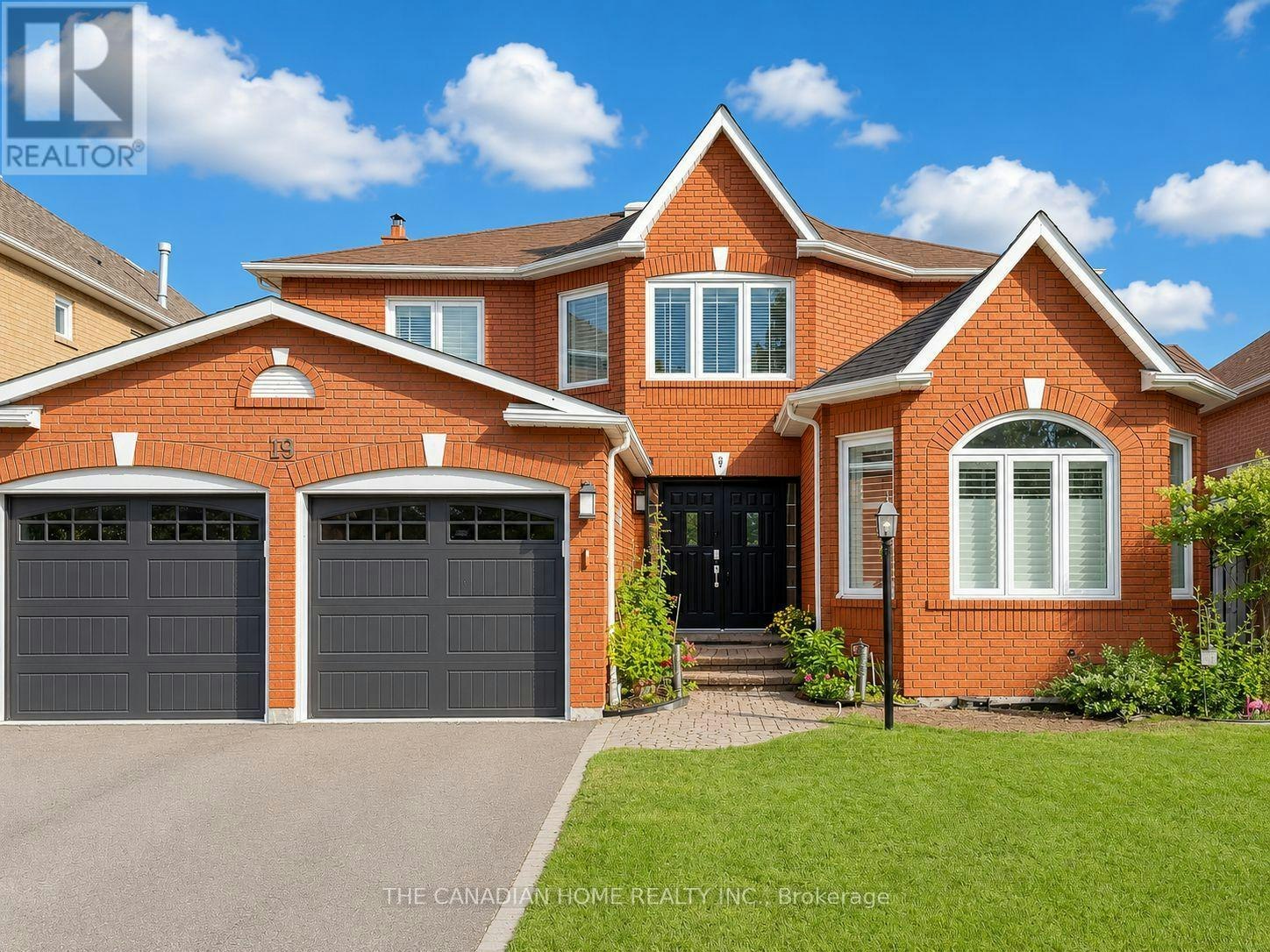 19 Wigston Court, Whitby, ON, L1R 2B9
