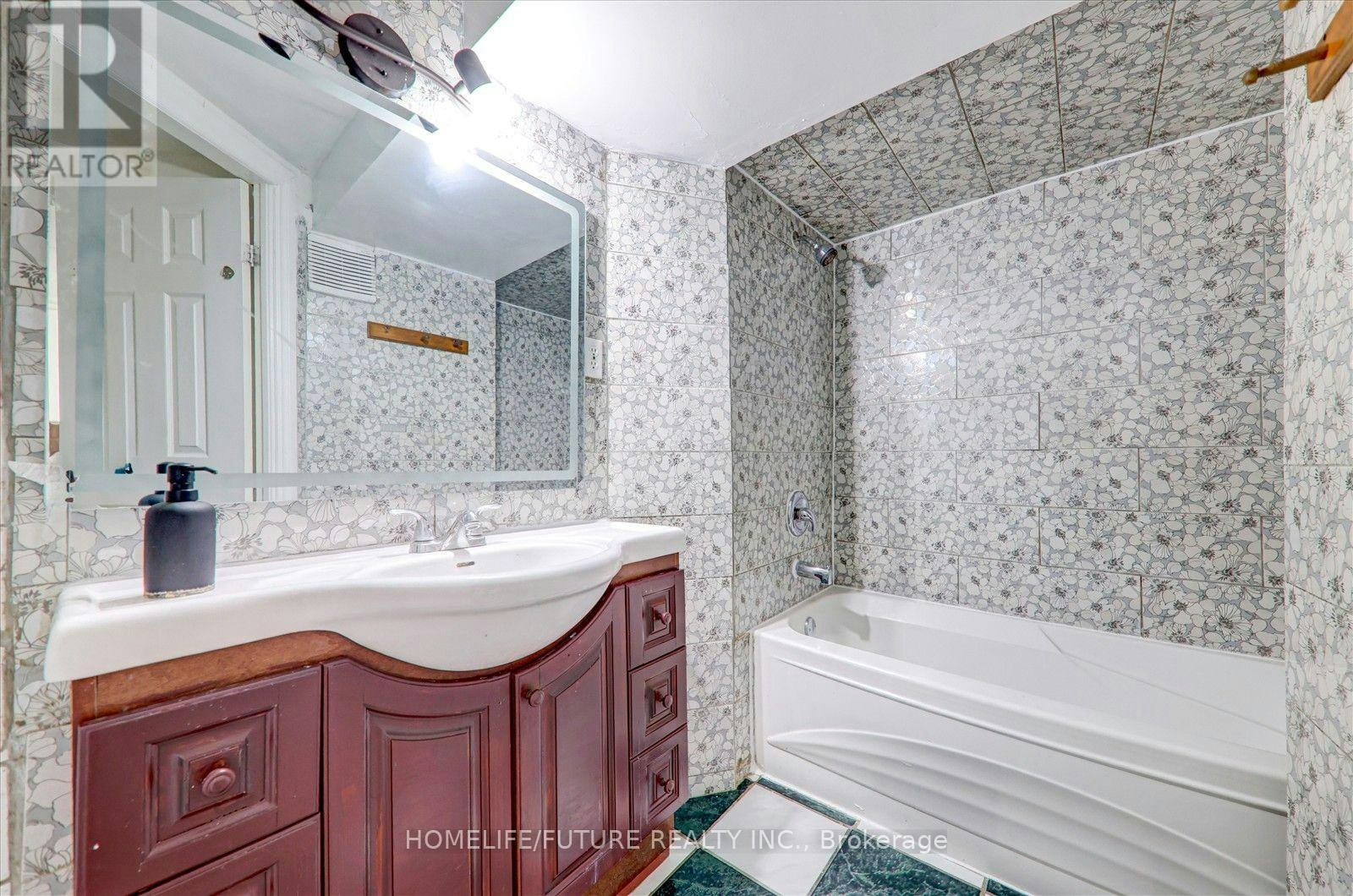 BSMT-97 Dunsfold Drive, Toronto, ON, M1B 1T5 - 14