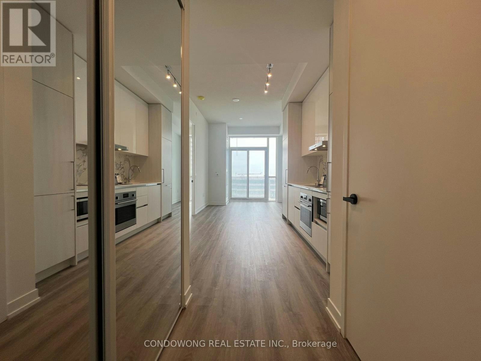 5316-195 Commerce Street, Vaughan, ON, L4K 5C3 - 2