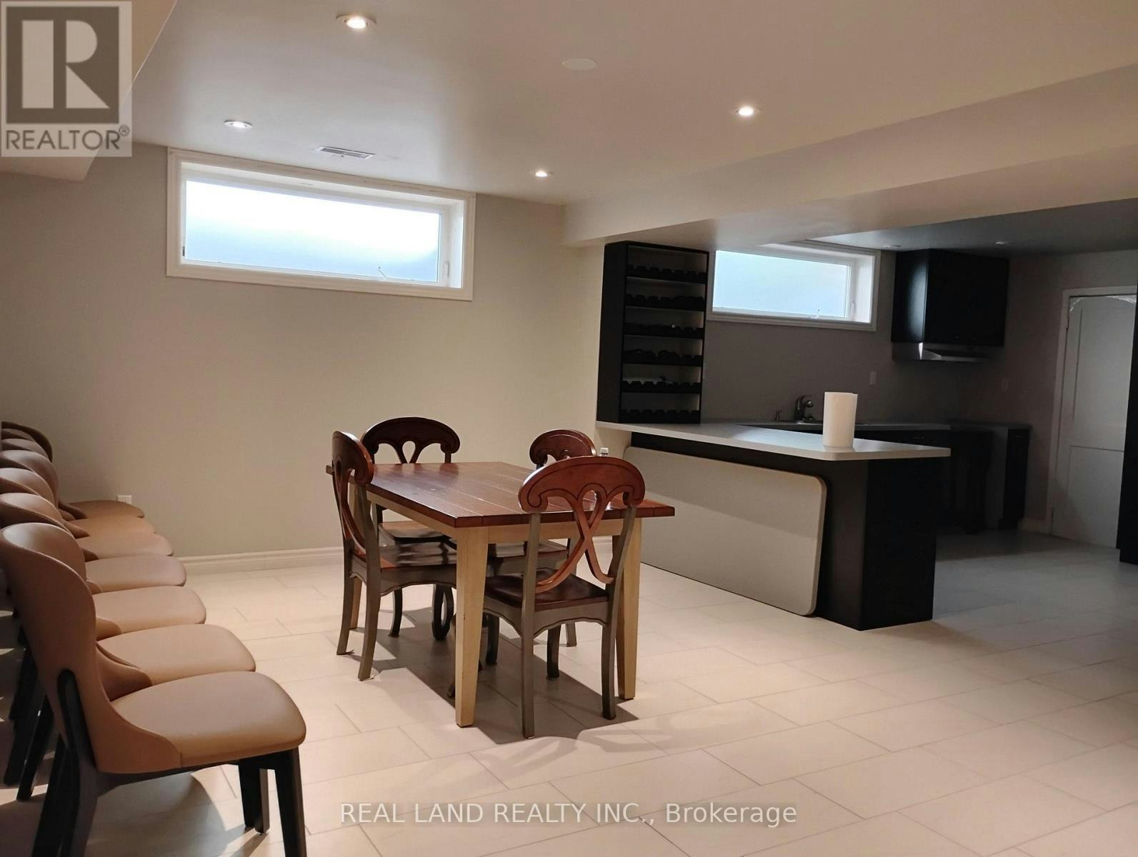 BASEMENT-190 Hillsview Drive N, Richmond Hill, ON, L4C 1T2 - 5