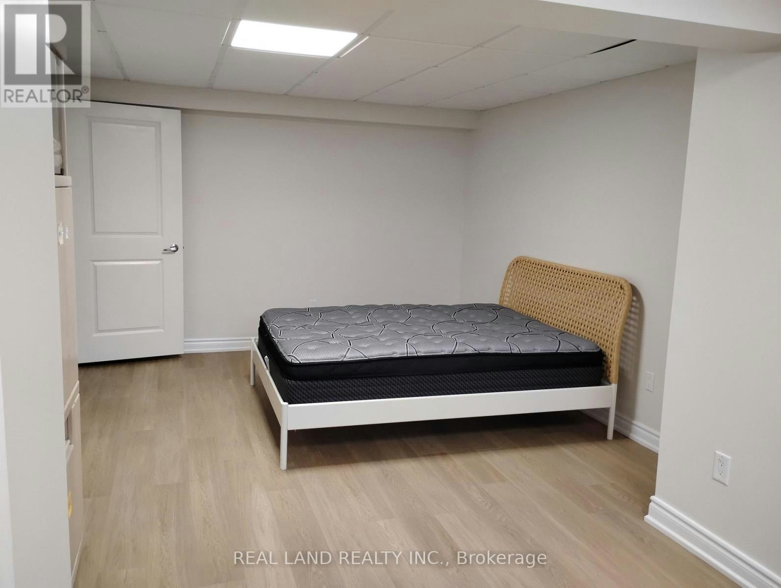 BASEMENT-190 Hillsview Drive N, Richmond Hill, ON, L4C 1T2 - 6