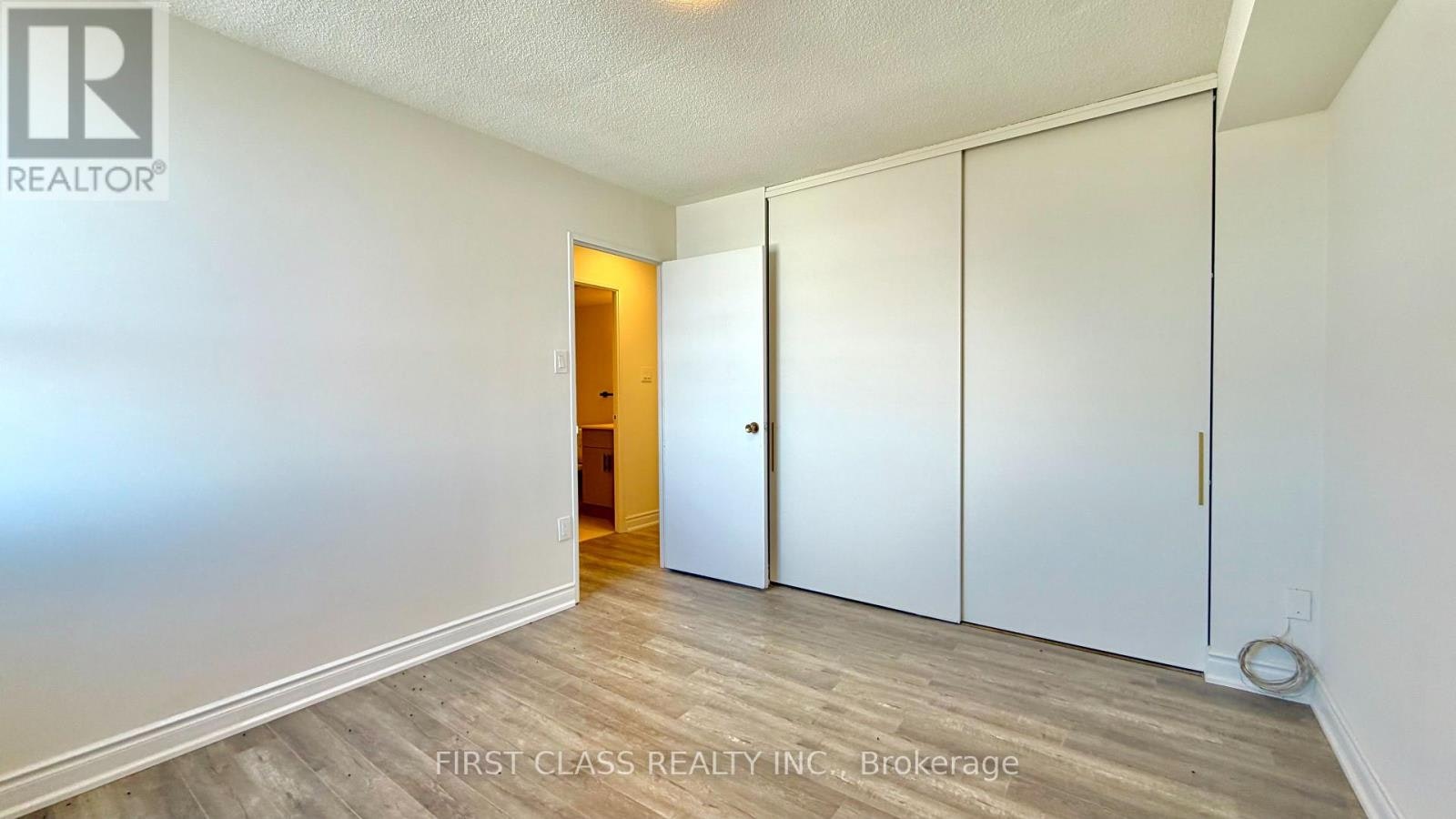 1415-541 Blackthorn Avenue, Toronto, ON, M6M 5A6 - 25