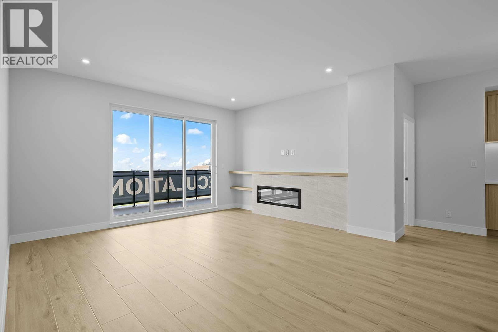 301-75 Predator Ridge Drive, Vernon, BC, V1H 1G4 - 9
