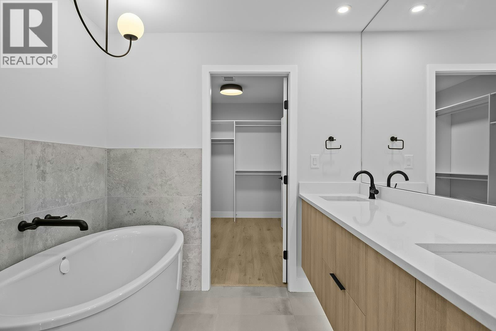 301-75 Predator Ridge Drive, Vernon, BC, V1H 1G4 - 30