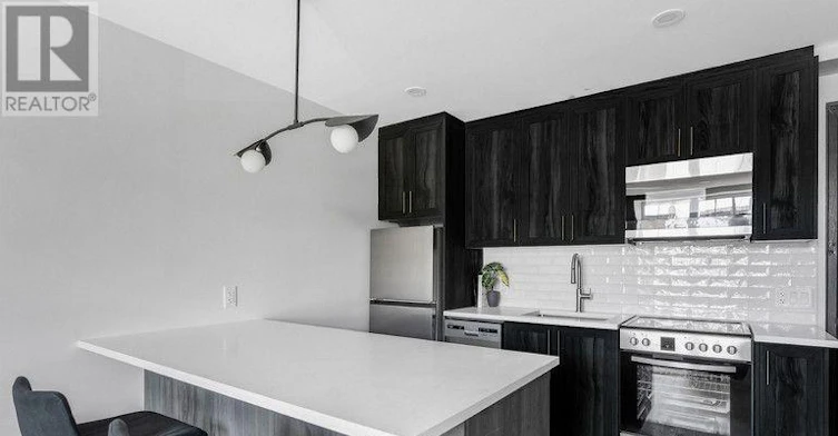 201-658 Somerset Street W, Ottawa, ON, K1R 5K4 - 7