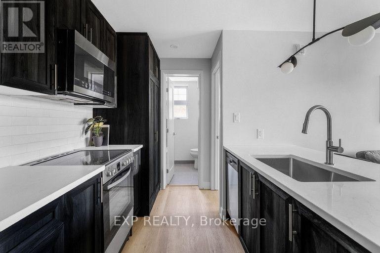 201-658 Somerset Street W, Ottawa, ON, K1R 5K4 - 6
