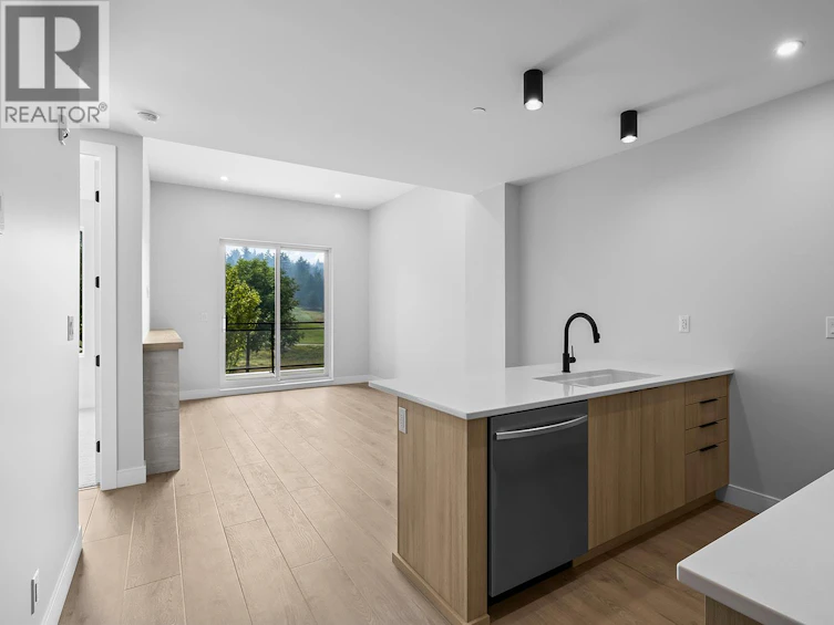 208-75 Predator Ridge Drive, Vernon, BC, V1H 1G4 - 2
