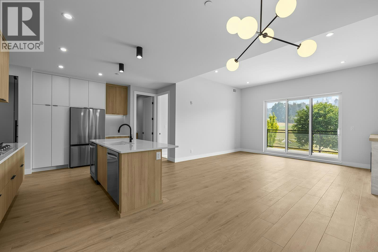 205-75 Predator Ridge Drive, Vernon, BC, V1H 1G4 - 13