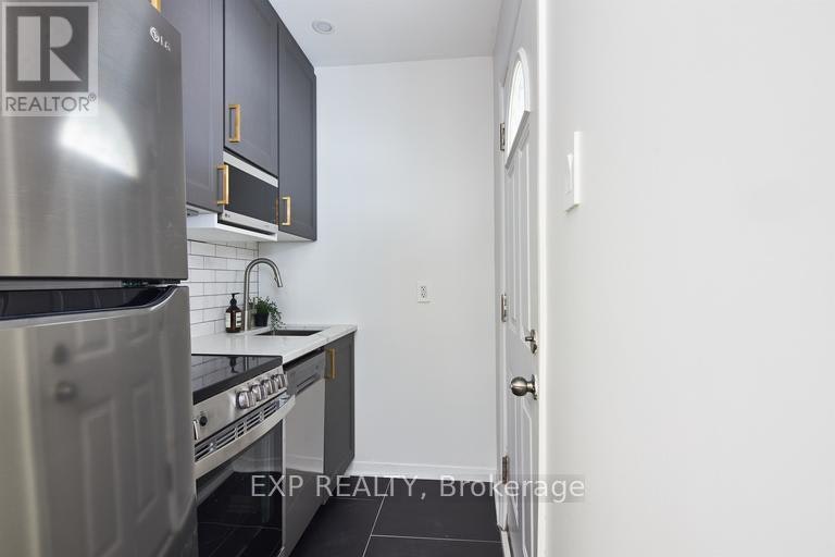 C-331 Catherine Street, Ottawa, ON, K1R 5T4 - 5
