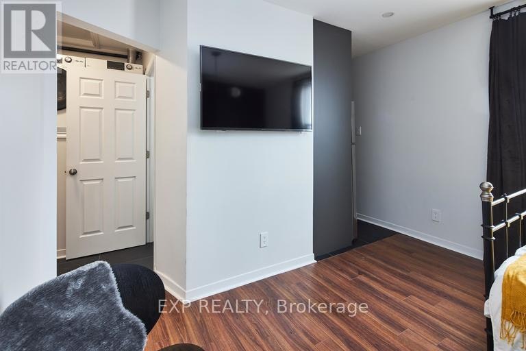 C-331 Catherine Street, Ottawa, ON, K1R 5T4 - 4