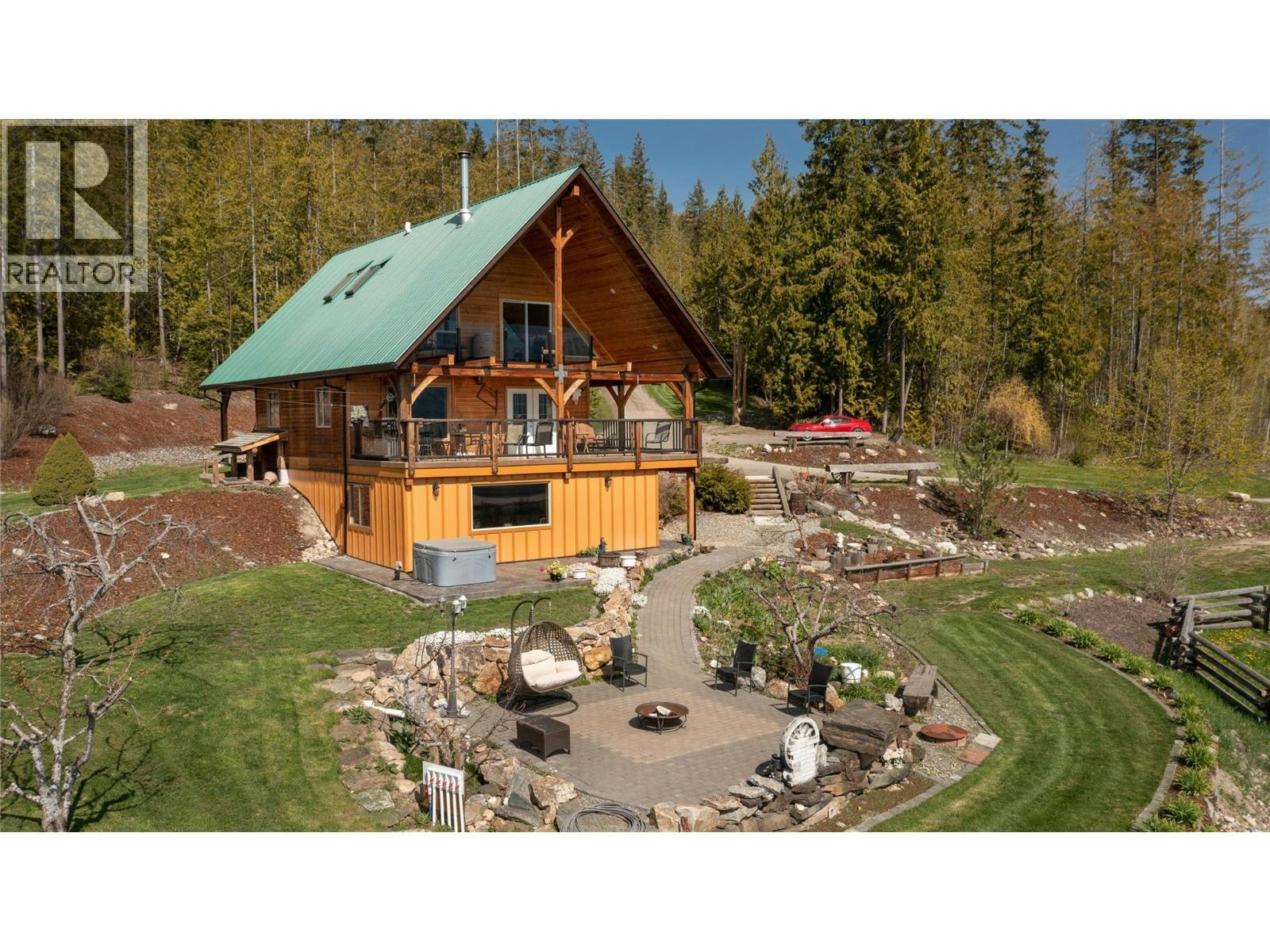 310 Grandview Bench Road, Grindrod, BC, V0E 1Y0