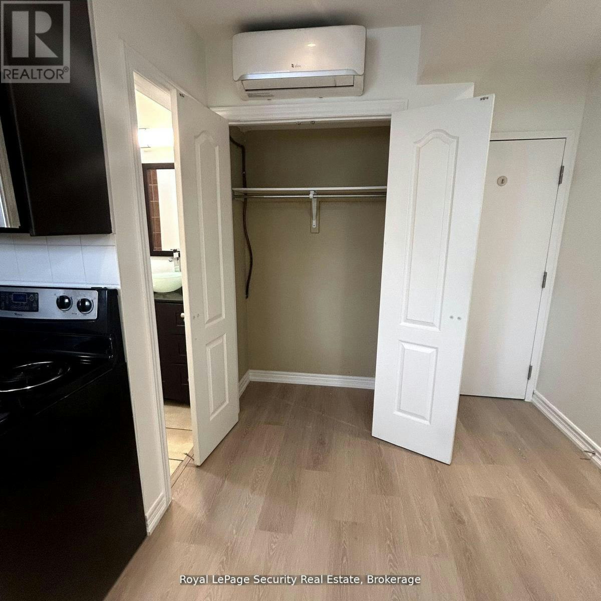 B-13 Fisher Street, Toronto, ON, M6K 1V7 - 17