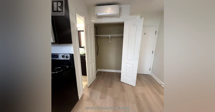 B-13 Fisher Street, Toronto, ON, M6K 1V7 - 17