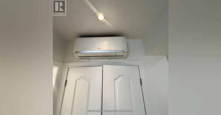 B-13 Fisher Street, Toronto, ON, M6K 1V7 - 23