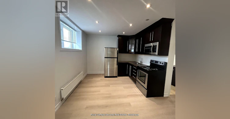 B-13 Fisher Street, Toronto, ON, M6K 1V7 - 11