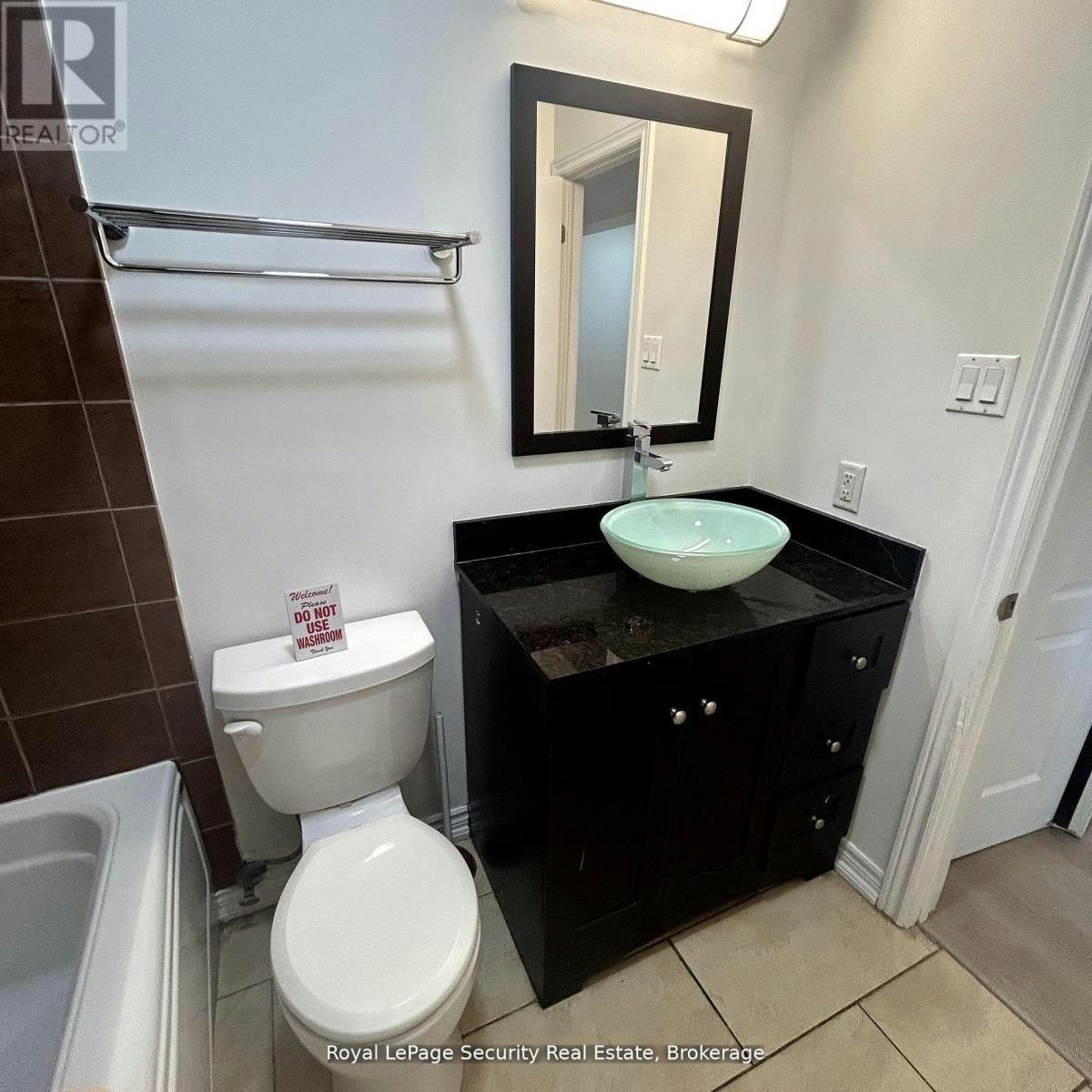 B-13 Fisher Street, Toronto, ON, M6K 1V7 - 21