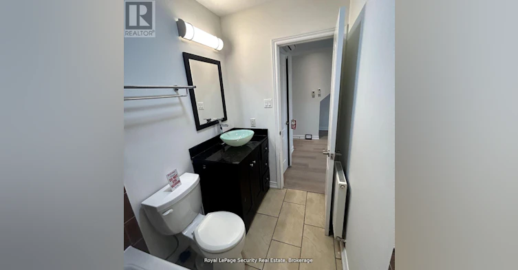 B-13 Fisher Street, Toronto, ON, M6K 1V7 - 20