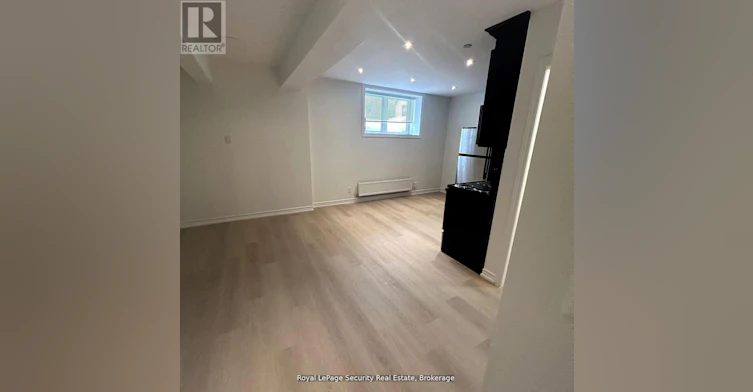 B-13 Fisher Street, Toronto, ON, M6K 1V7 - 9
