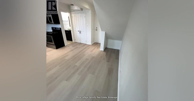 B-13 Fisher Street, Toronto, ON, M6K 1V7 - 15