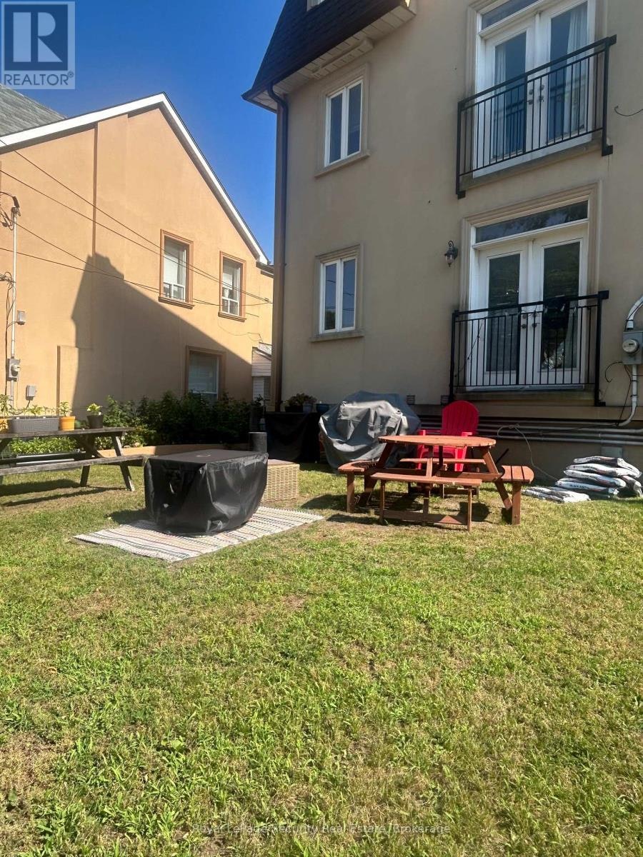 B-13 Fisher Street, Toronto, ON, M6K 1V7 - 6