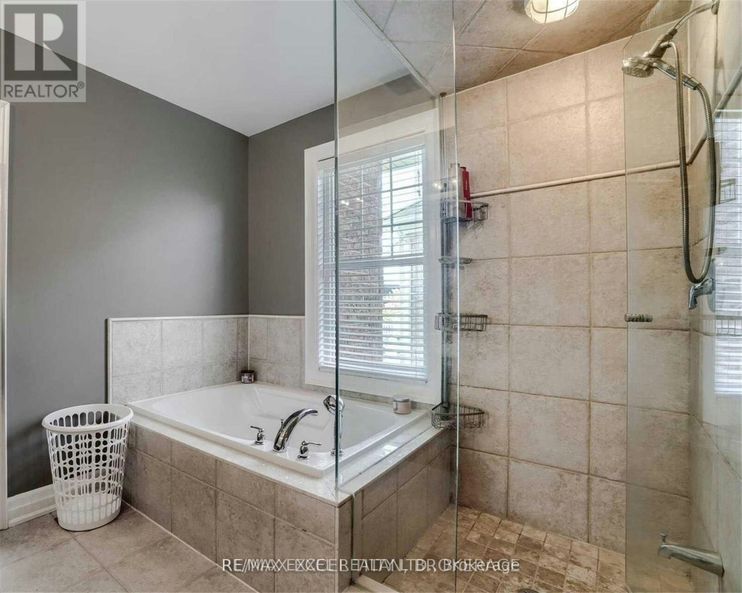 10 Pondmede Crescent, Whitchurch-Stouffville, ON, L4A 0E2 - 11